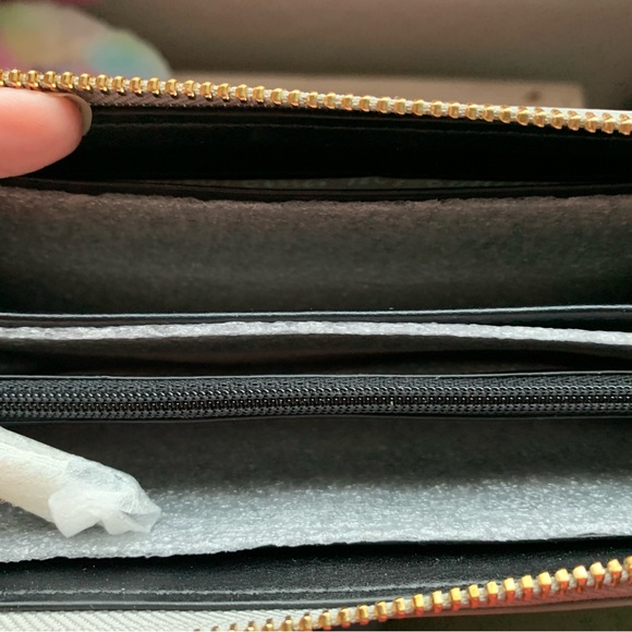 Kate Spade - Picture 2 of 7